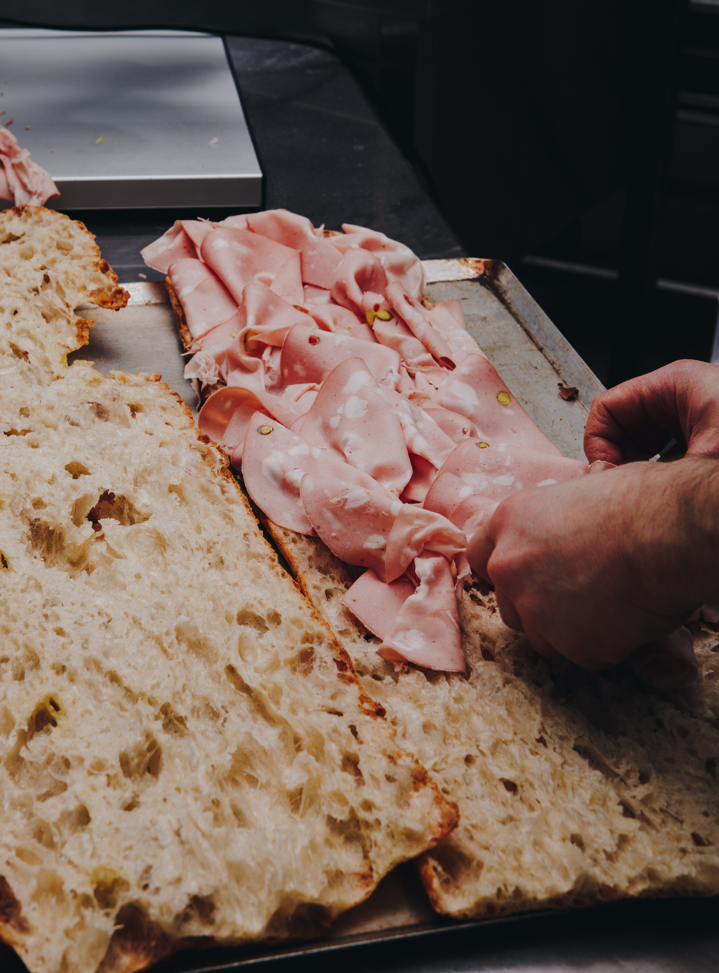 Spécialités salées Pizze et focacce à la coupe, fait à partir d'ingrédients de qualité. Fabrication dans notre Boulangerie Farina en Corse.